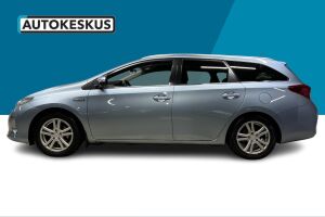 Toyota Auris esikatselu 7