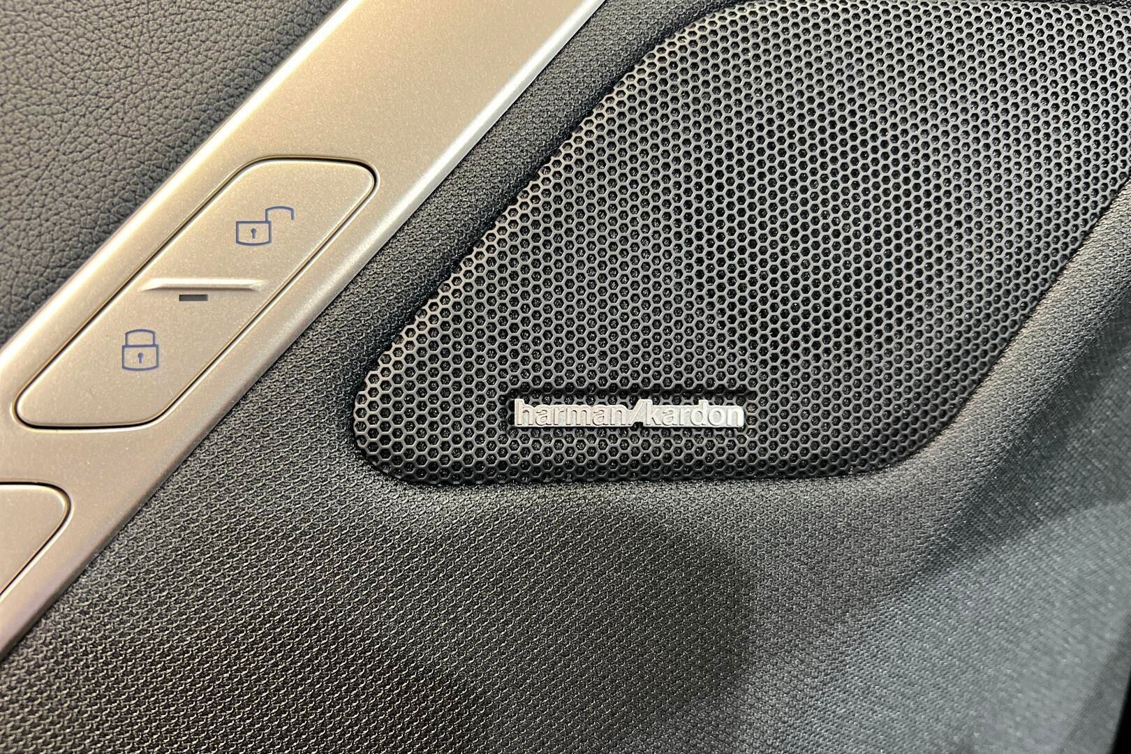 BMW IX iso kuva 30