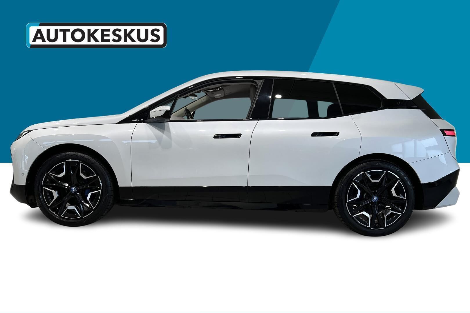 BMW IX iso kuva 17