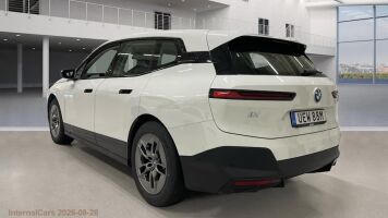 BMW IX esikatselu 3