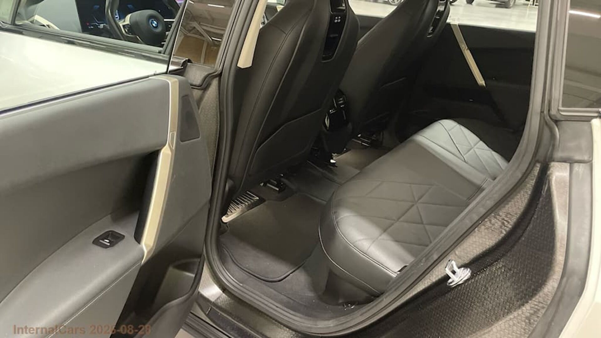 BMW IX iso kuva 7