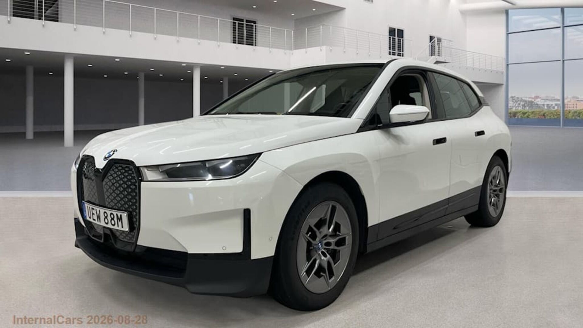 BMW IX iso kuva 0