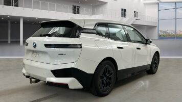 BMW IX esikatselu 1