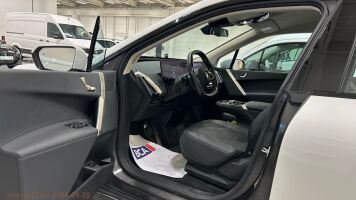 BMW IX esikatselu 7