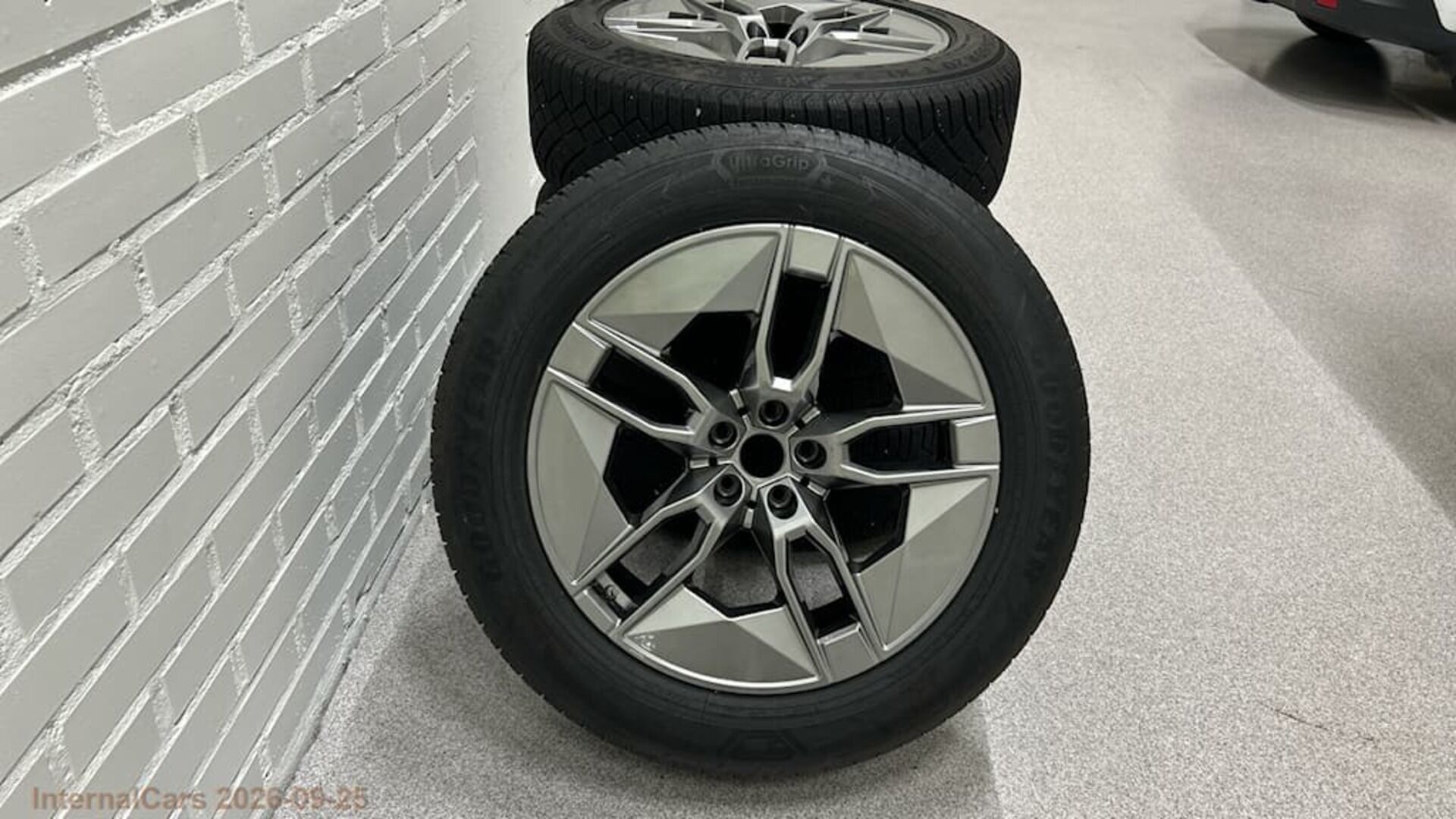 BMW IX iso kuva 9