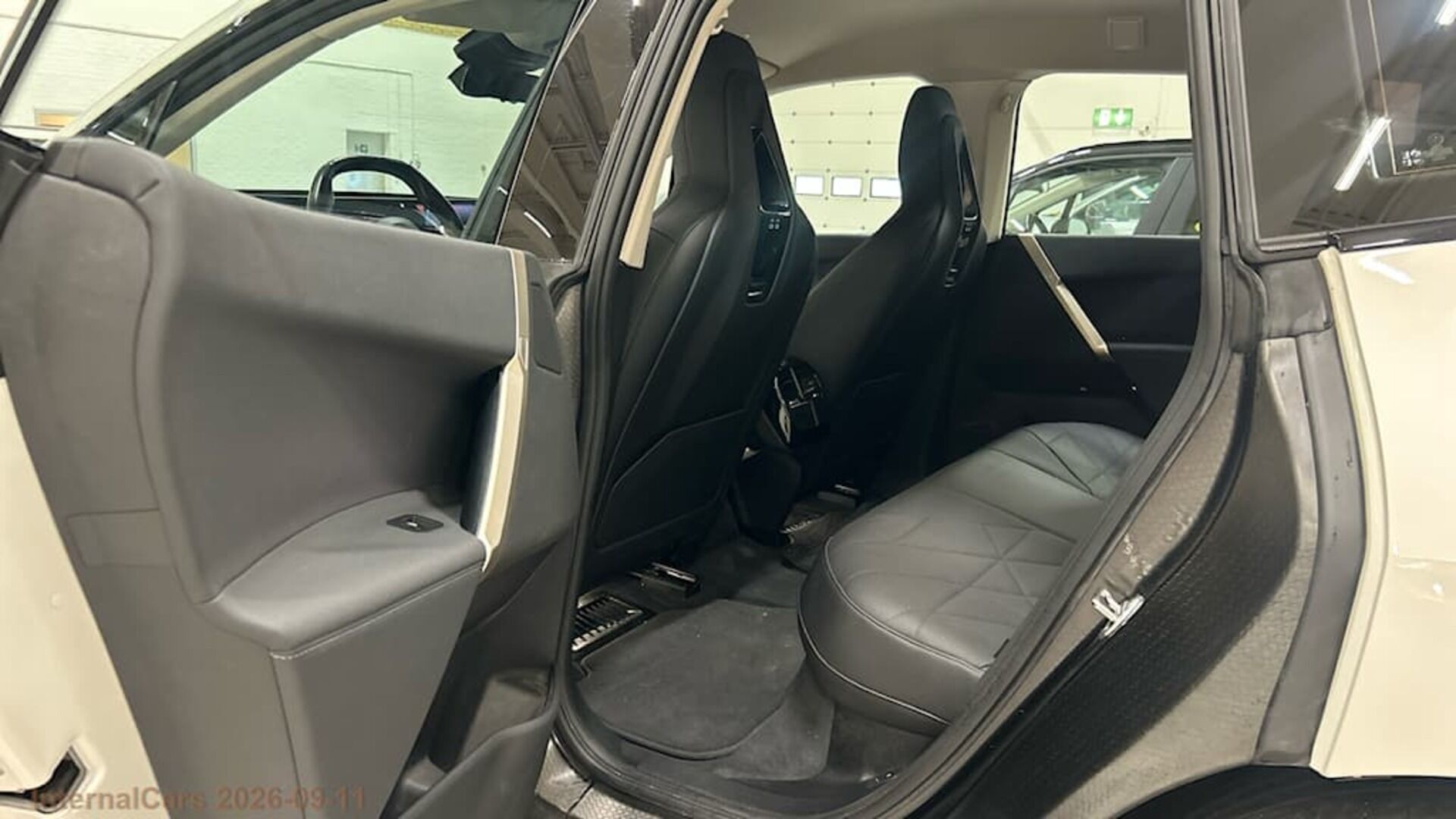 BMW IX iso kuva 7