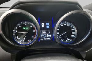 Toyota Land Cruiser esikatselu 12