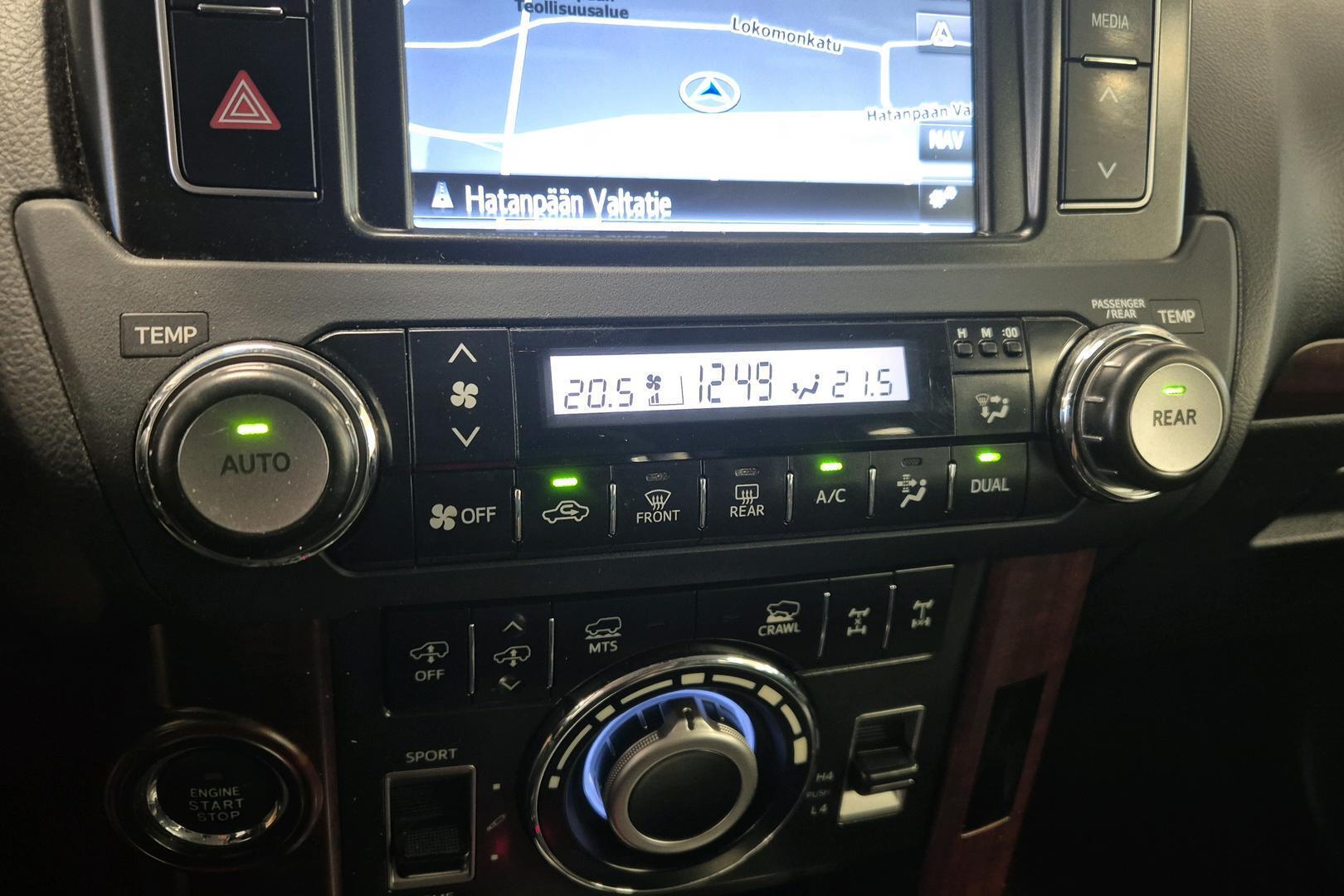 Toyota Land Cruiser iso kuva 14