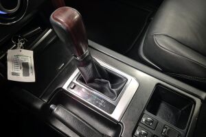 Toyota Land Cruiser esikatselu 15