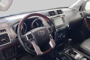 Toyota Land Cruiser esikatselu 2