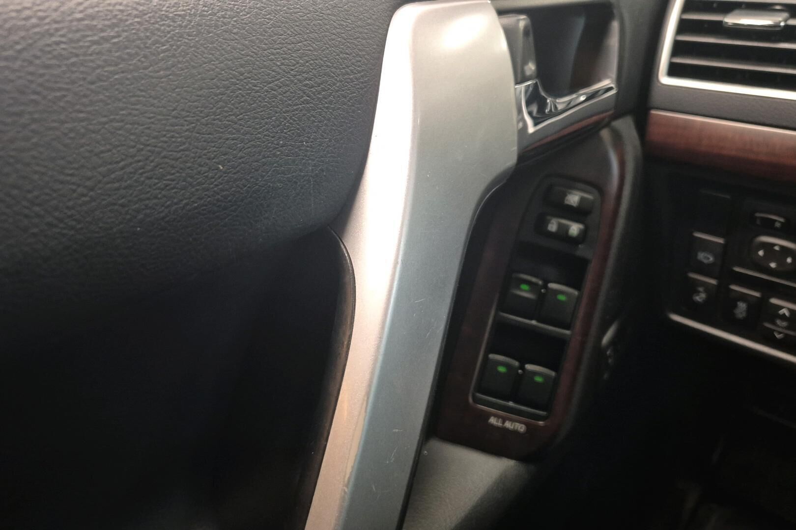 Toyota Land Cruiser iso kuva 27