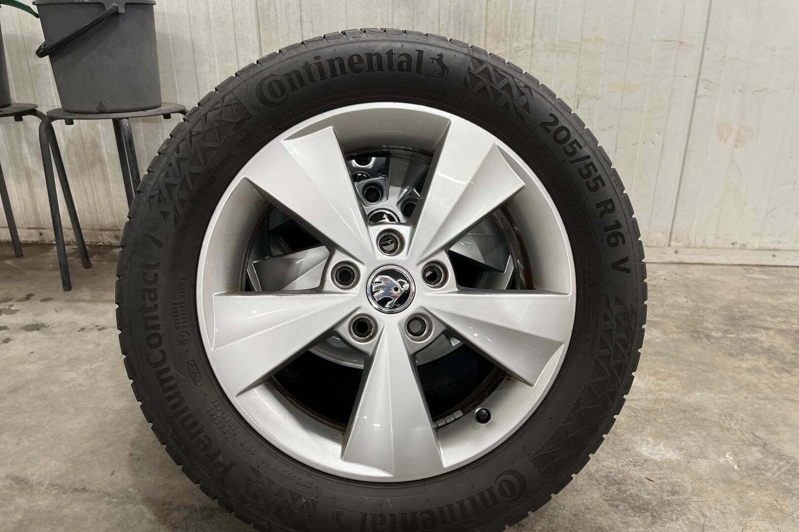 Skoda Octavia iso kuva 15