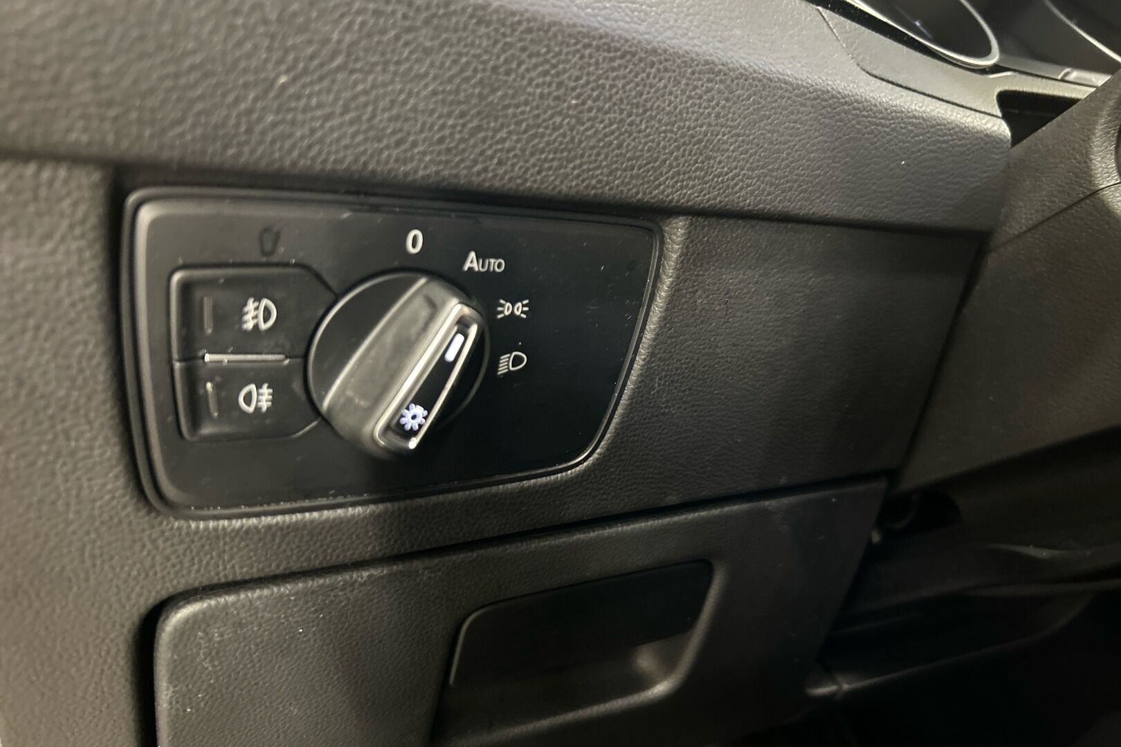 Volkswagen Passat iso kuva 19