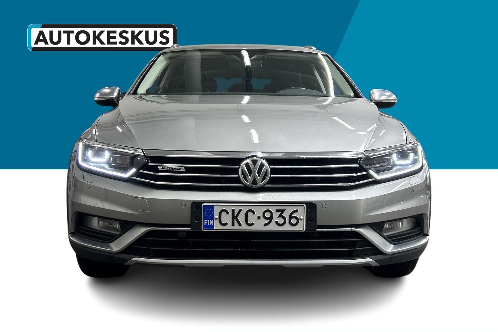 Volkswagen Passat iso kuva 2