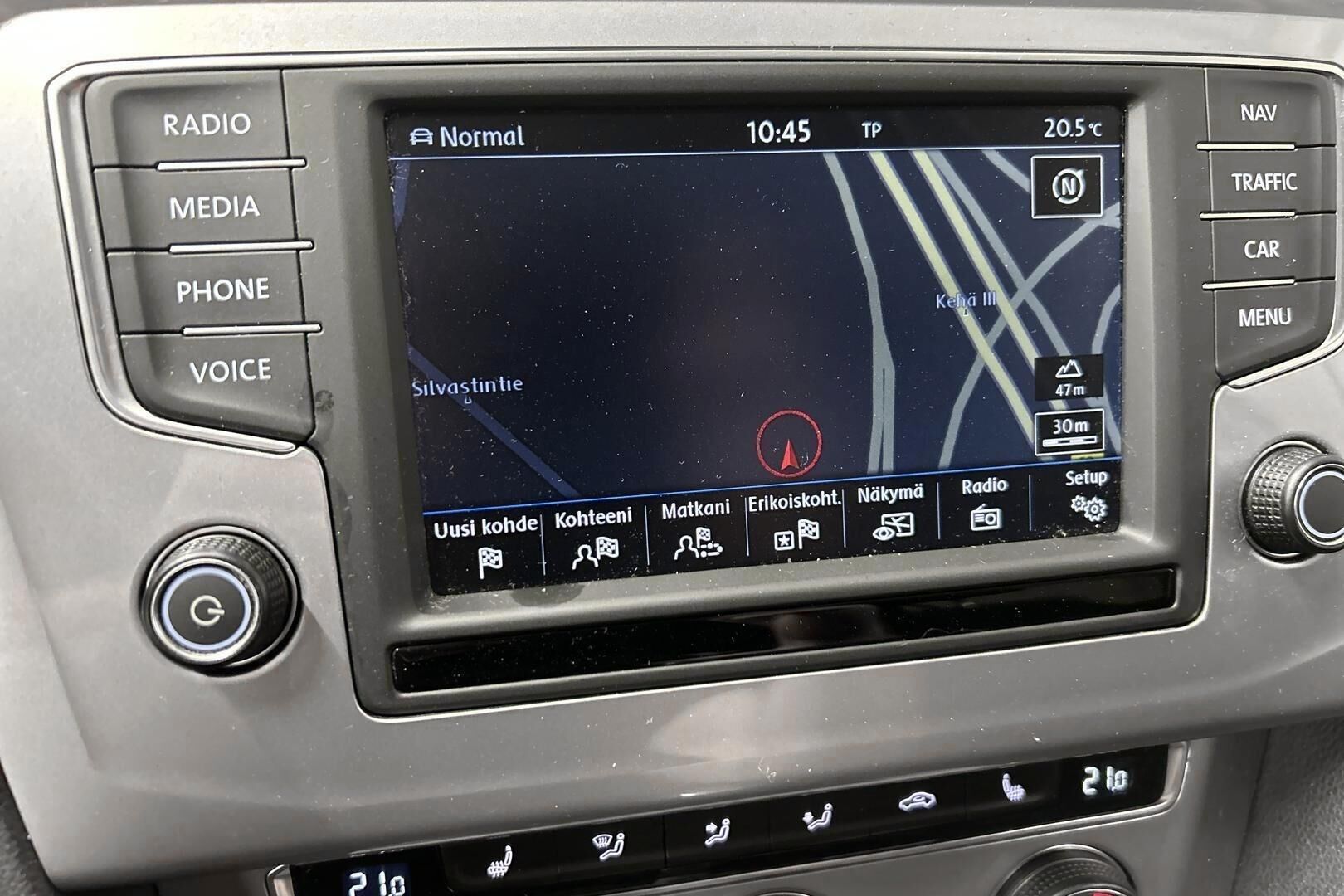 Volkswagen Passat iso kuva 21