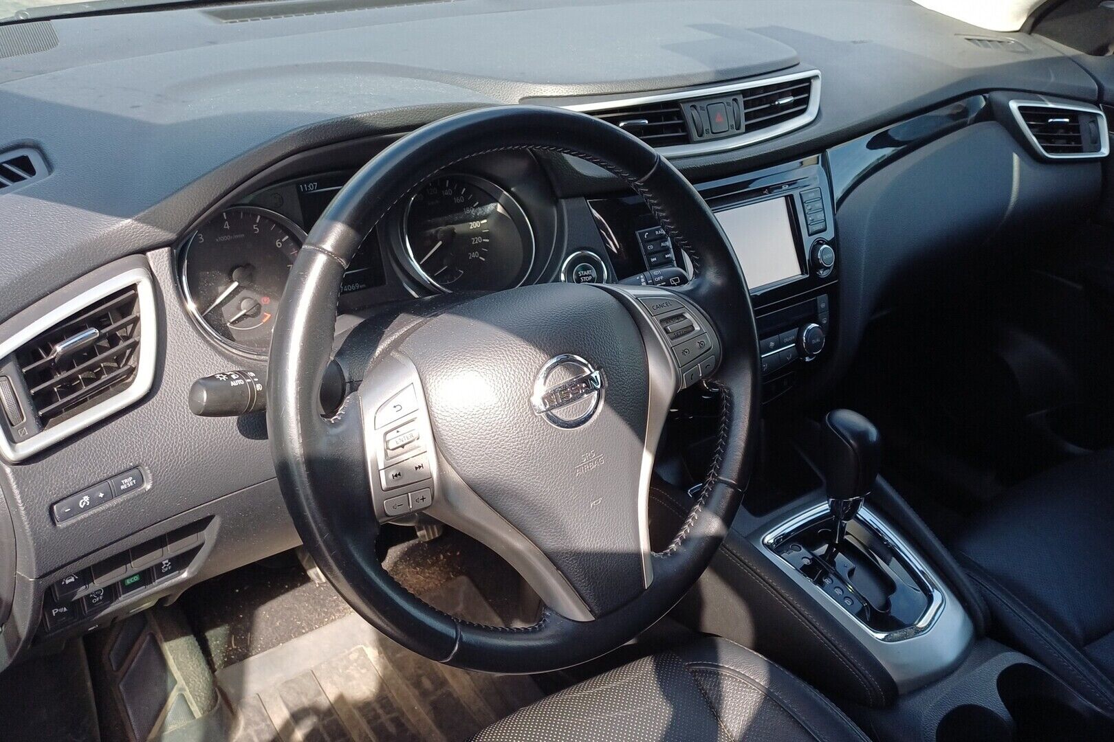 Nissan Qashqai iso kuva 2