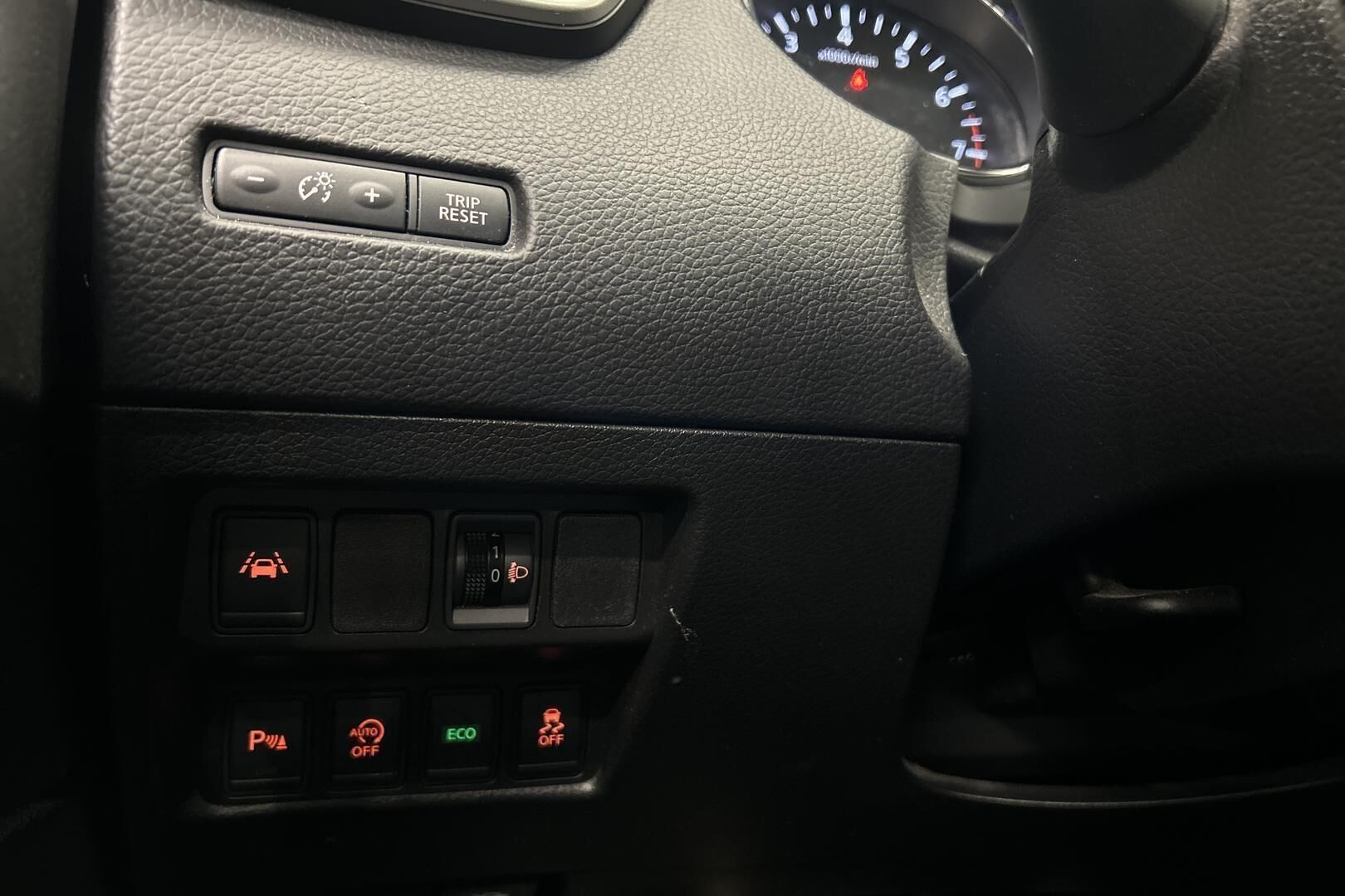 Nissan Qashqai iso kuva 12
