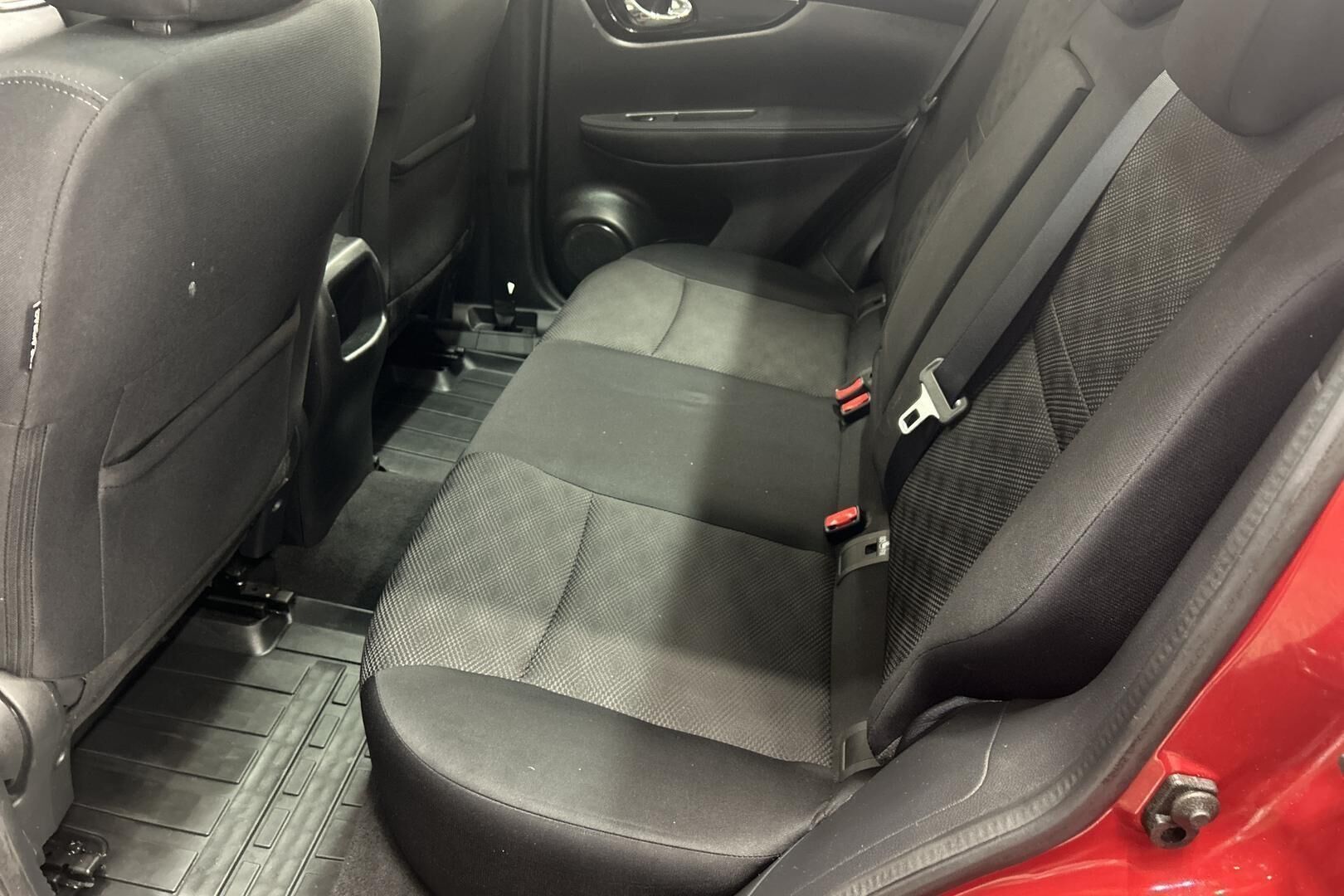Nissan Qashqai iso kuva 5