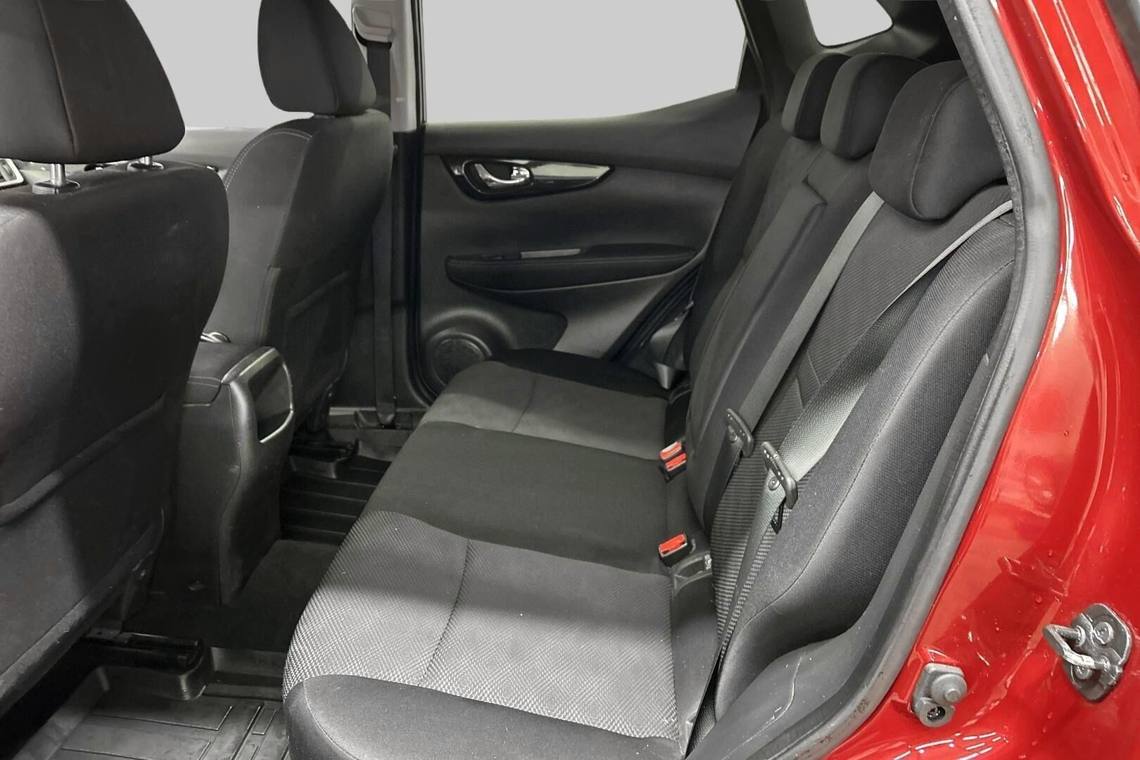 Nissan Qashqai iso kuva 10