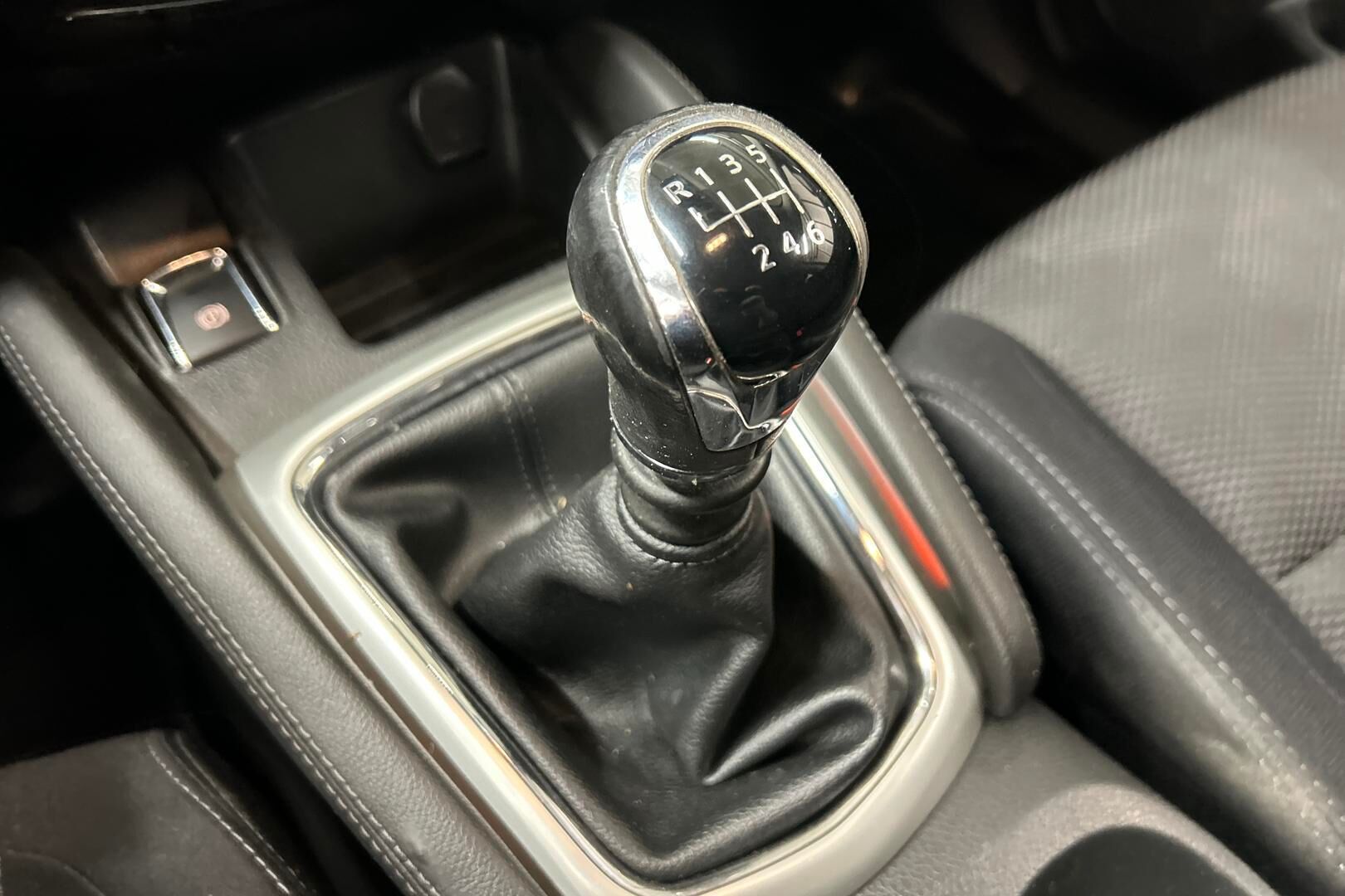 Nissan Qashqai iso kuva 21