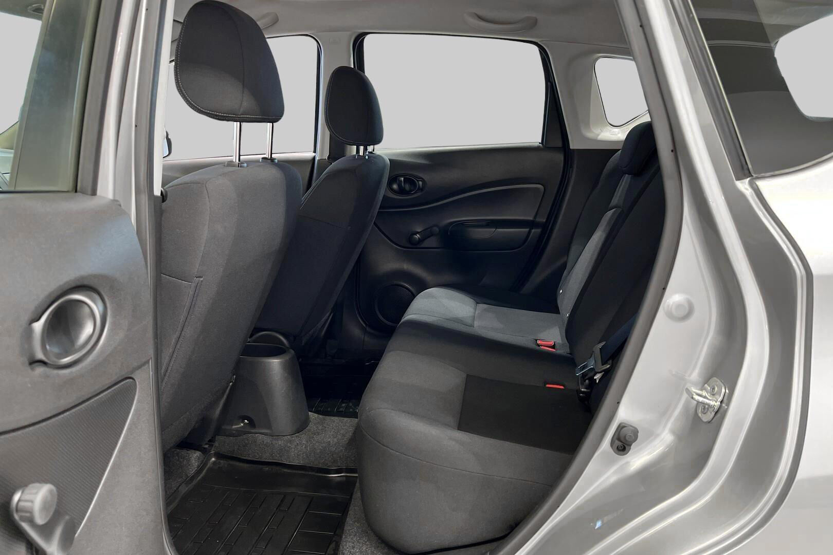 Nissan Note iso kuva 10