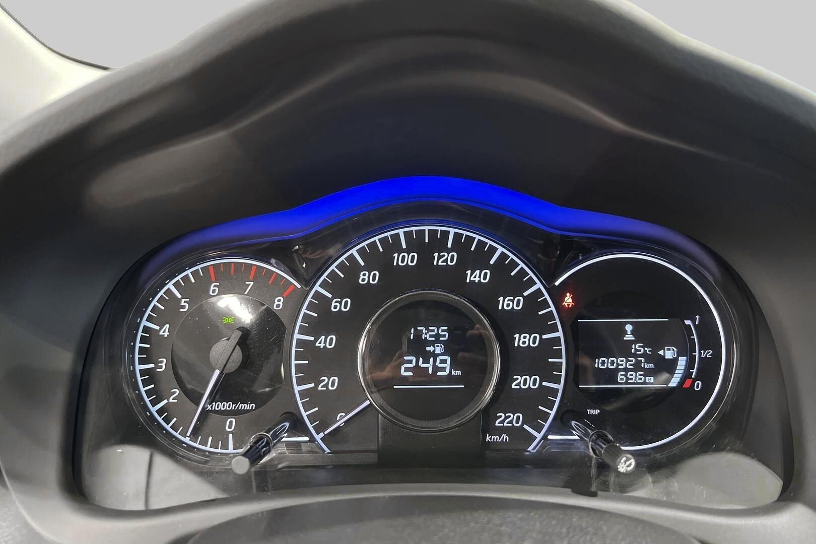 Nissan Note iso kuva 14