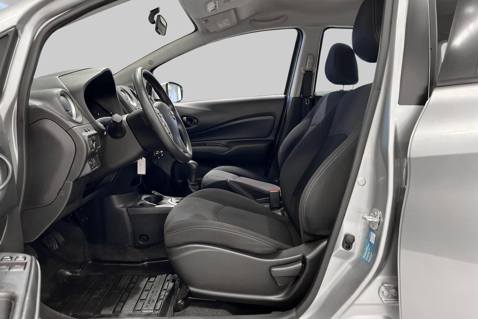 Nissan Note iso kuva 9