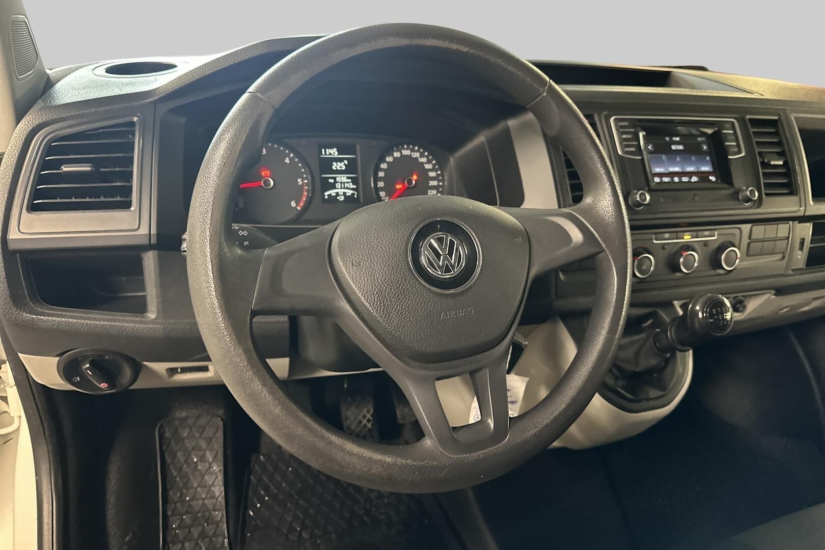 Volkswagen Transporter iso kuva 21