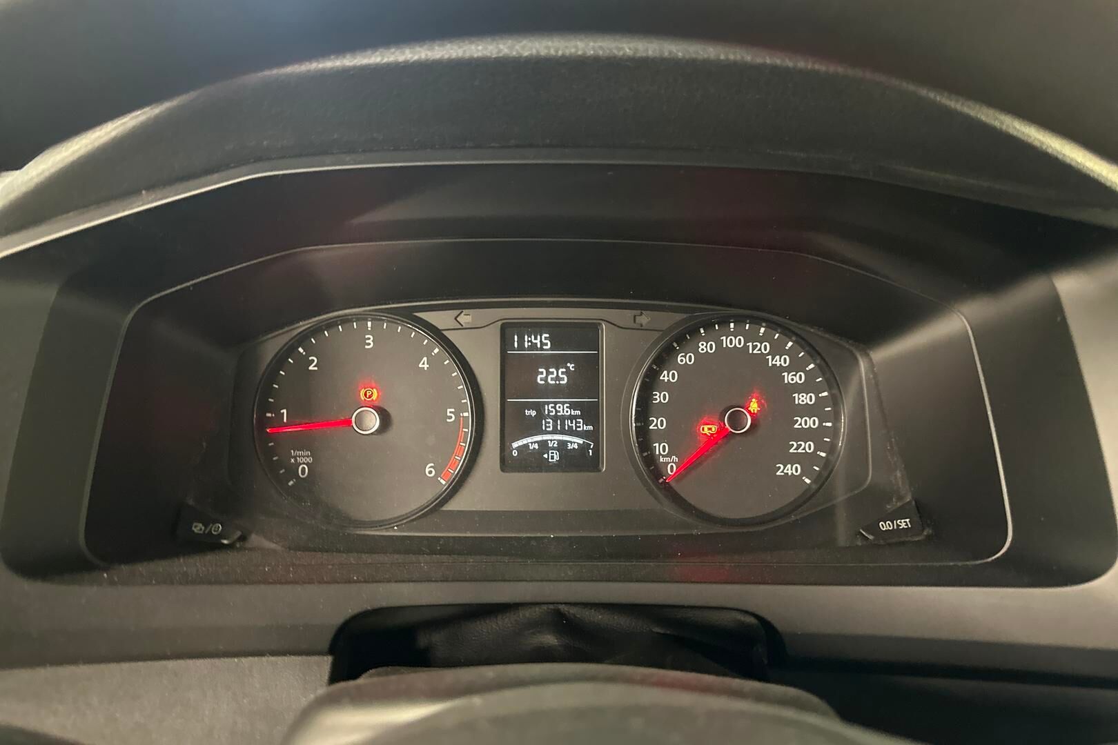 Volkswagen Transporter iso kuva 22