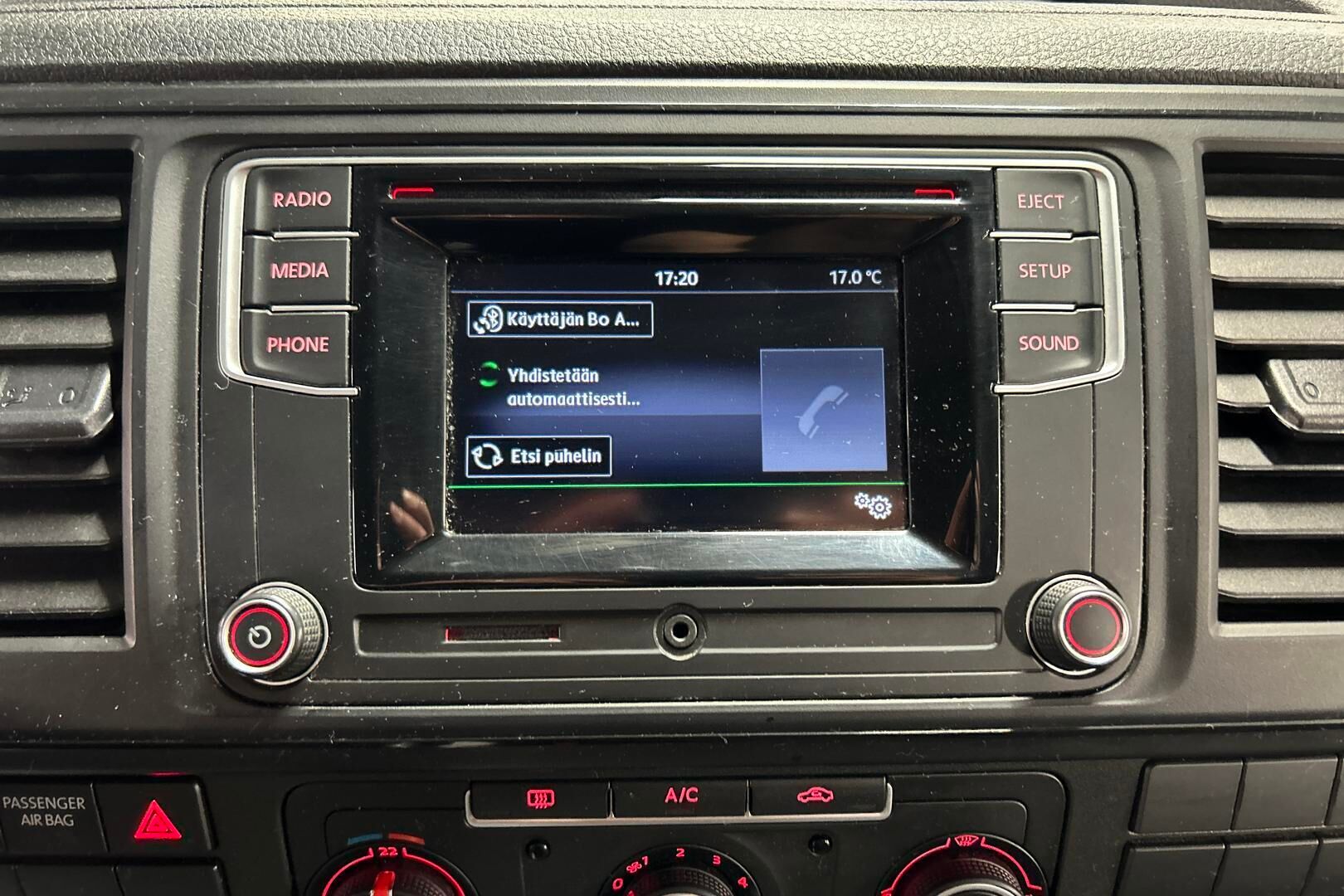Volkswagen Transporter iso kuva 23