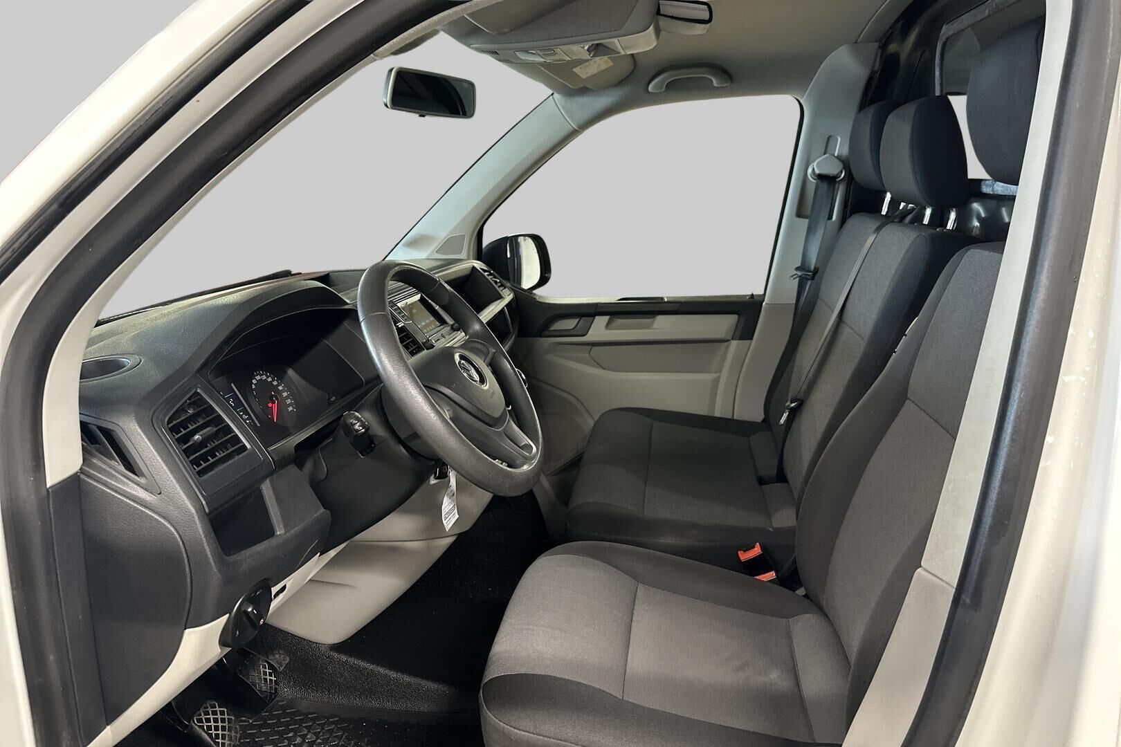 Volkswagen Transporter iso kuva 9