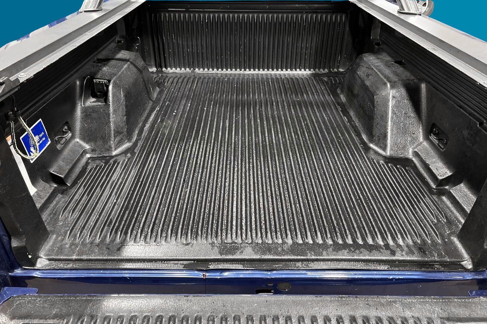 Ford Ranger iso kuva 12