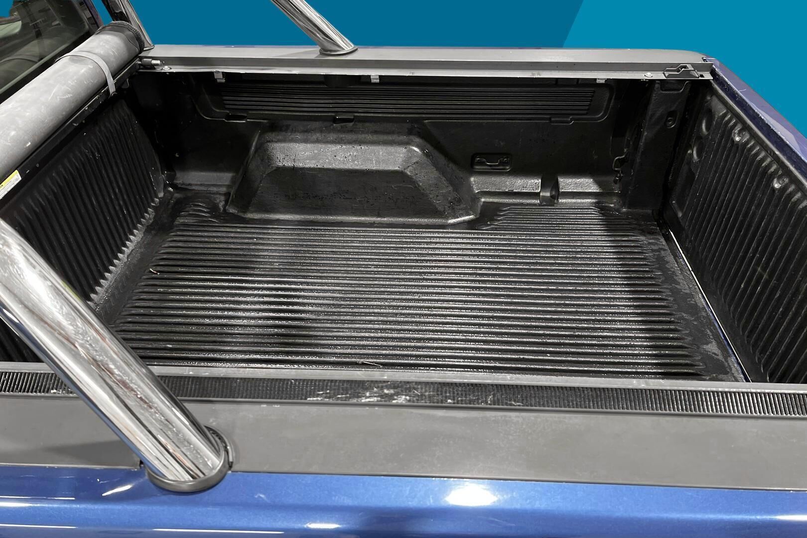 Ford Ranger iso kuva 14