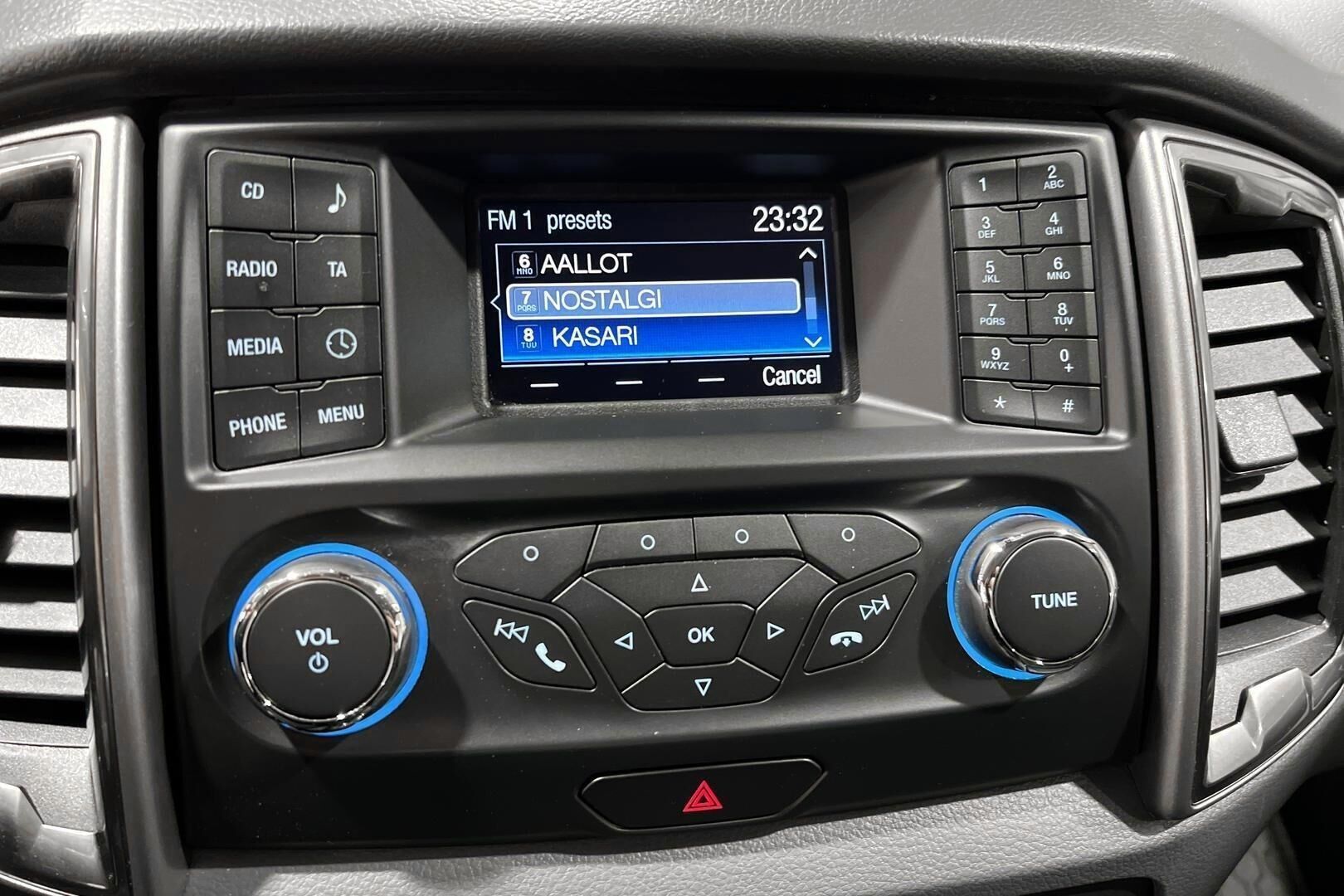 Ford Ranger iso kuva 20