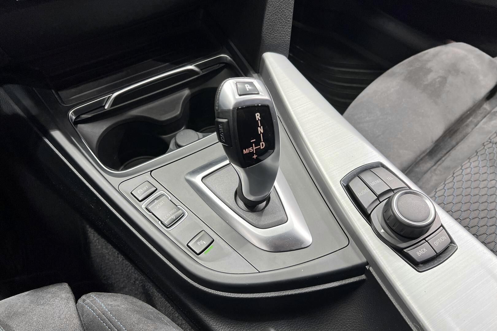 BMW 3-SARJA iso kuva 17