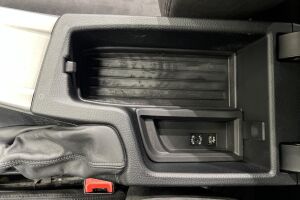 BMW 3-SARJA esikatselu 19