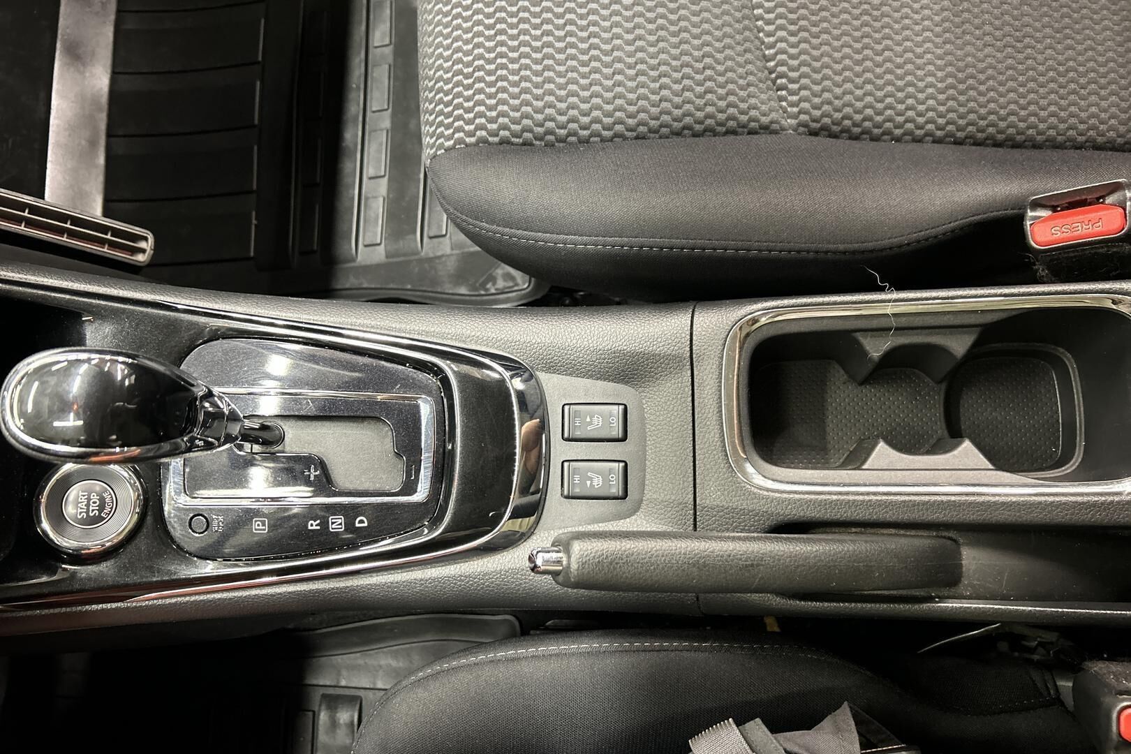 Nissan Pulsar iso kuva 16