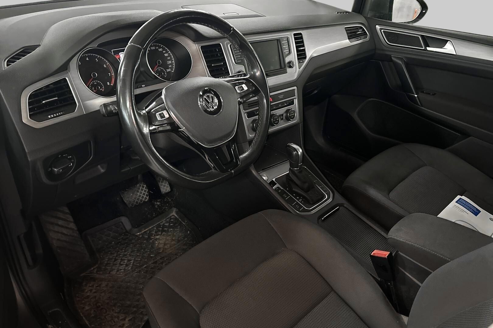 Volkswagen Golf Sportsvan iso kuva 2
