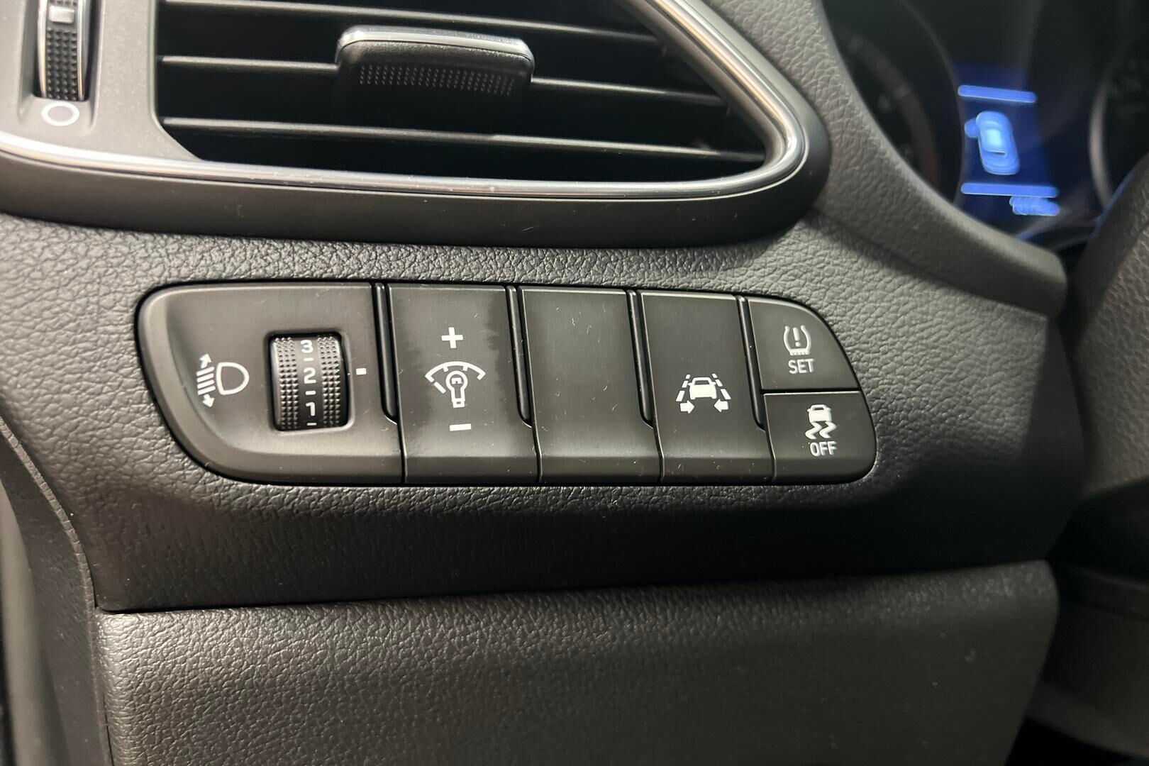 Hyundai i30 Wagon iso kuva 16