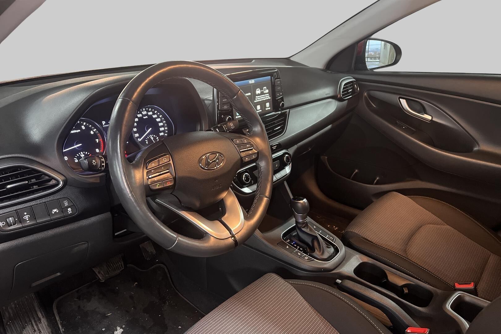 Hyundai i30 Wagon iso kuva 2