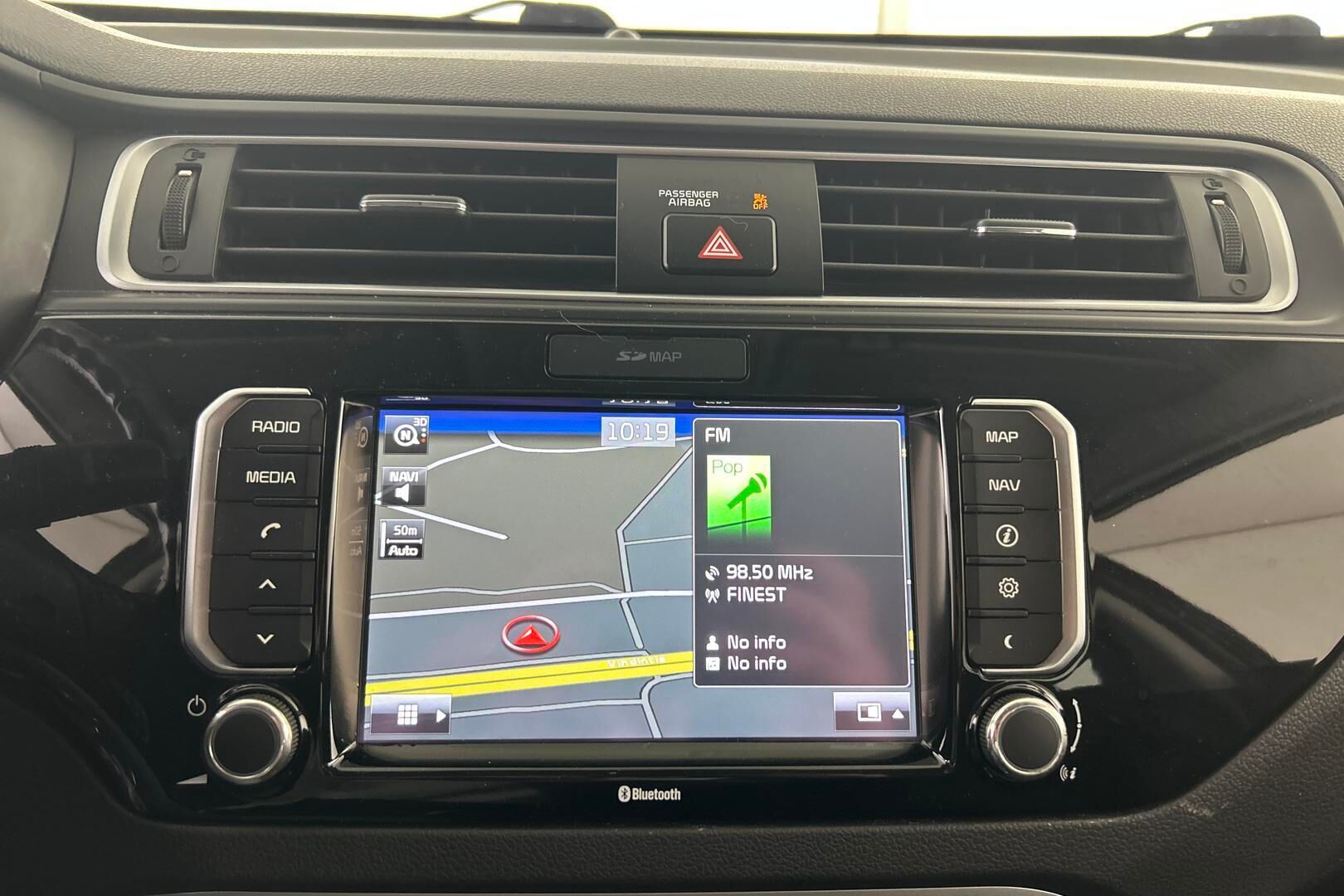 Kia Rio iso kuva 16