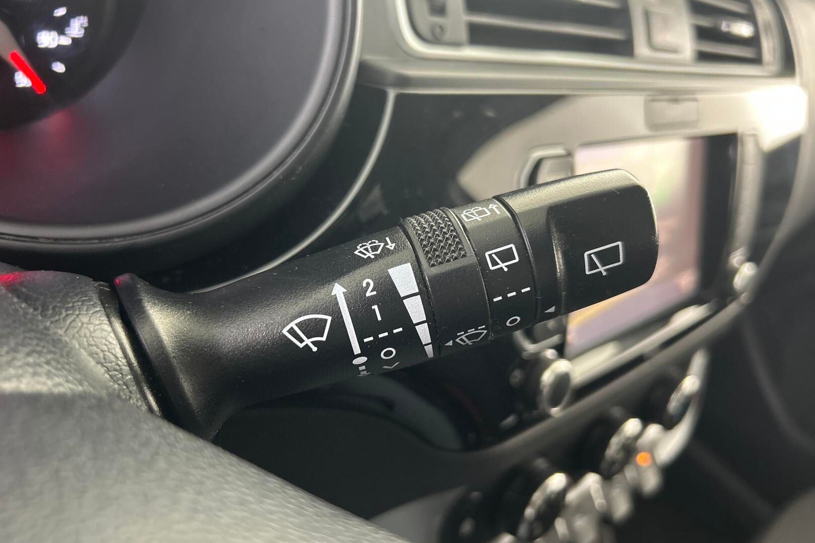 Kia Rio iso kuva 21