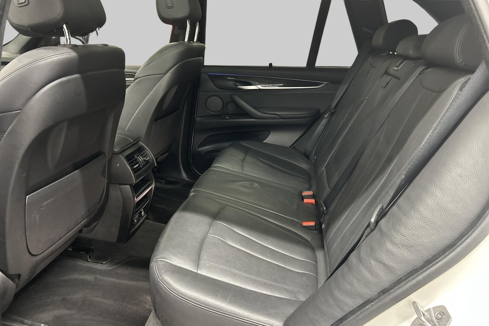 BMW X5 iso kuva 24
