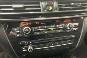 BMW X5 esikatselu 11