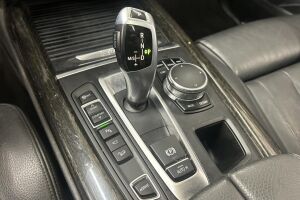 BMW X5 esikatselu 12