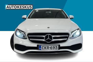 MERCEDES-BENZ E esikatselu 25
