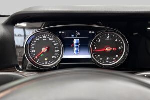 MERCEDES-BENZ E esikatselu 19