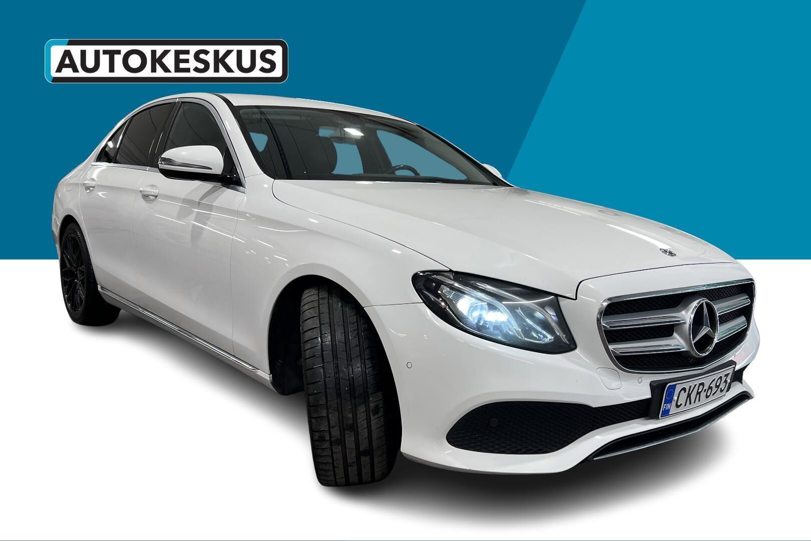 MERCEDES-BENZ E iso kuva 2
