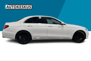 MERCEDES-BENZ E esikatselu 3