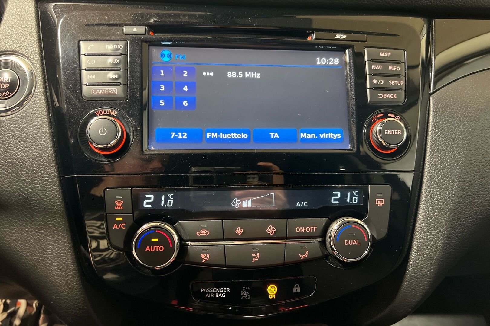 Nissan Qashqai iso kuva 12